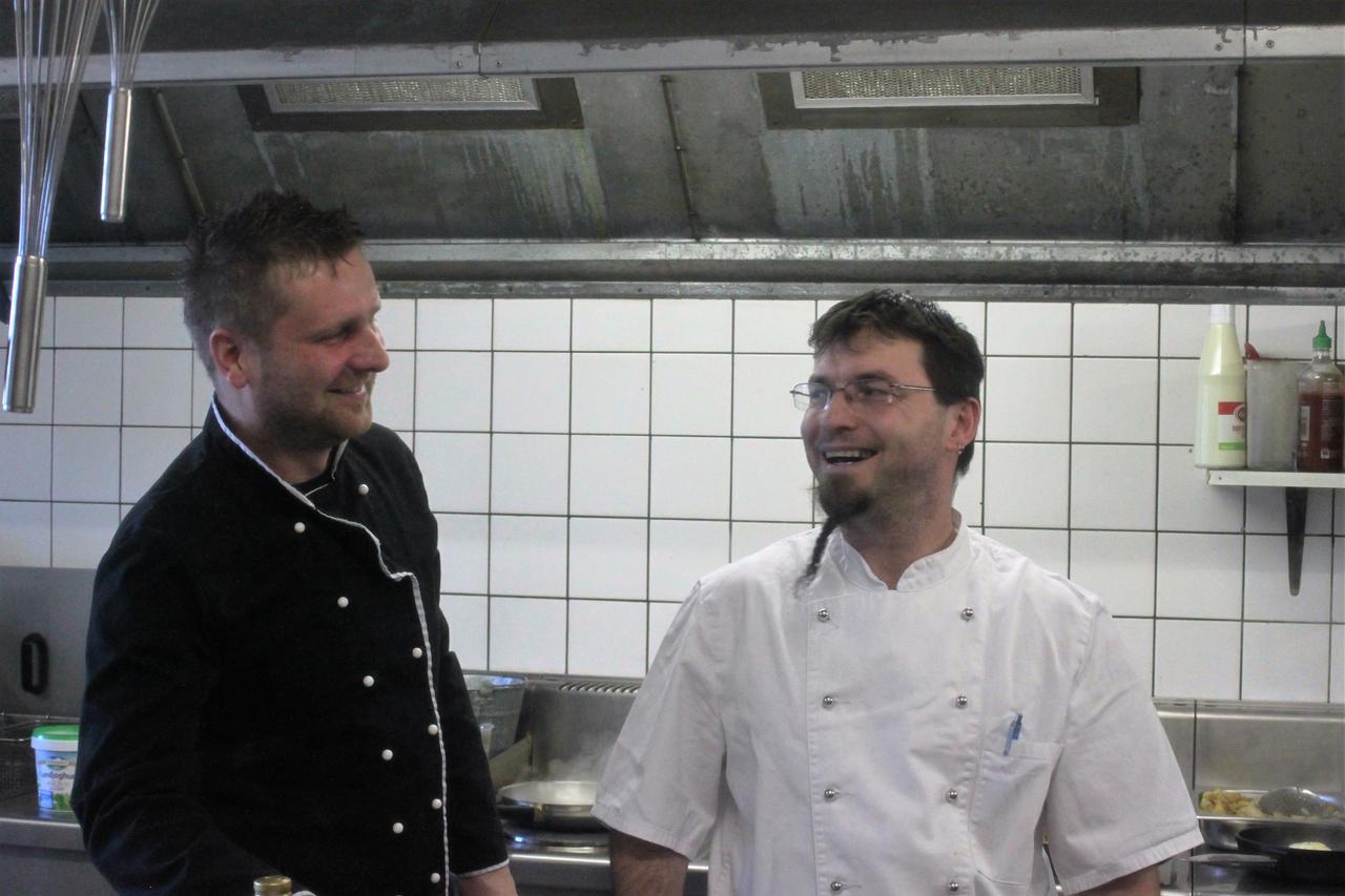 Pension Und Restaurant Die Burg Ehrenfriedersdorf Εξωτερικό φωτογραφία