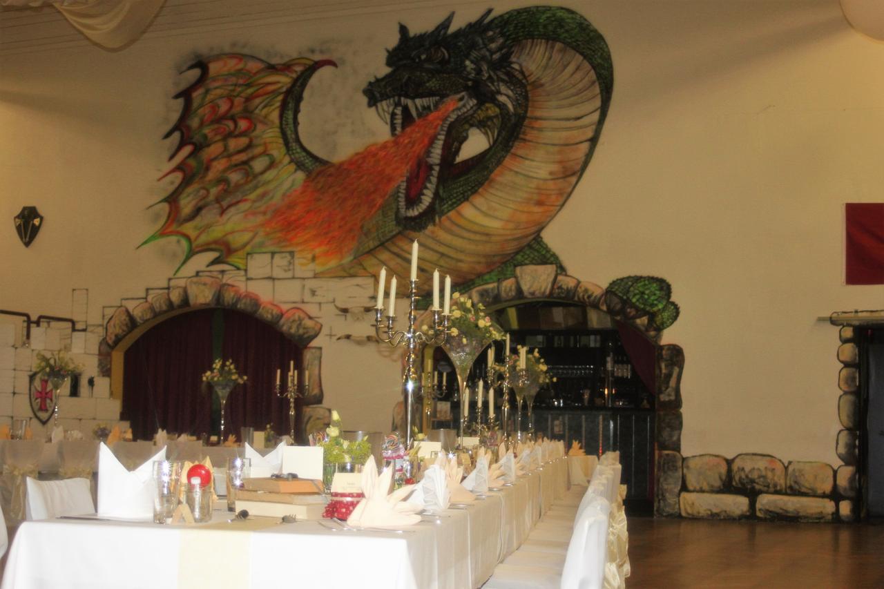 Pension Und Restaurant Die Burg Ehrenfriedersdorf Εξωτερικό φωτογραφία
