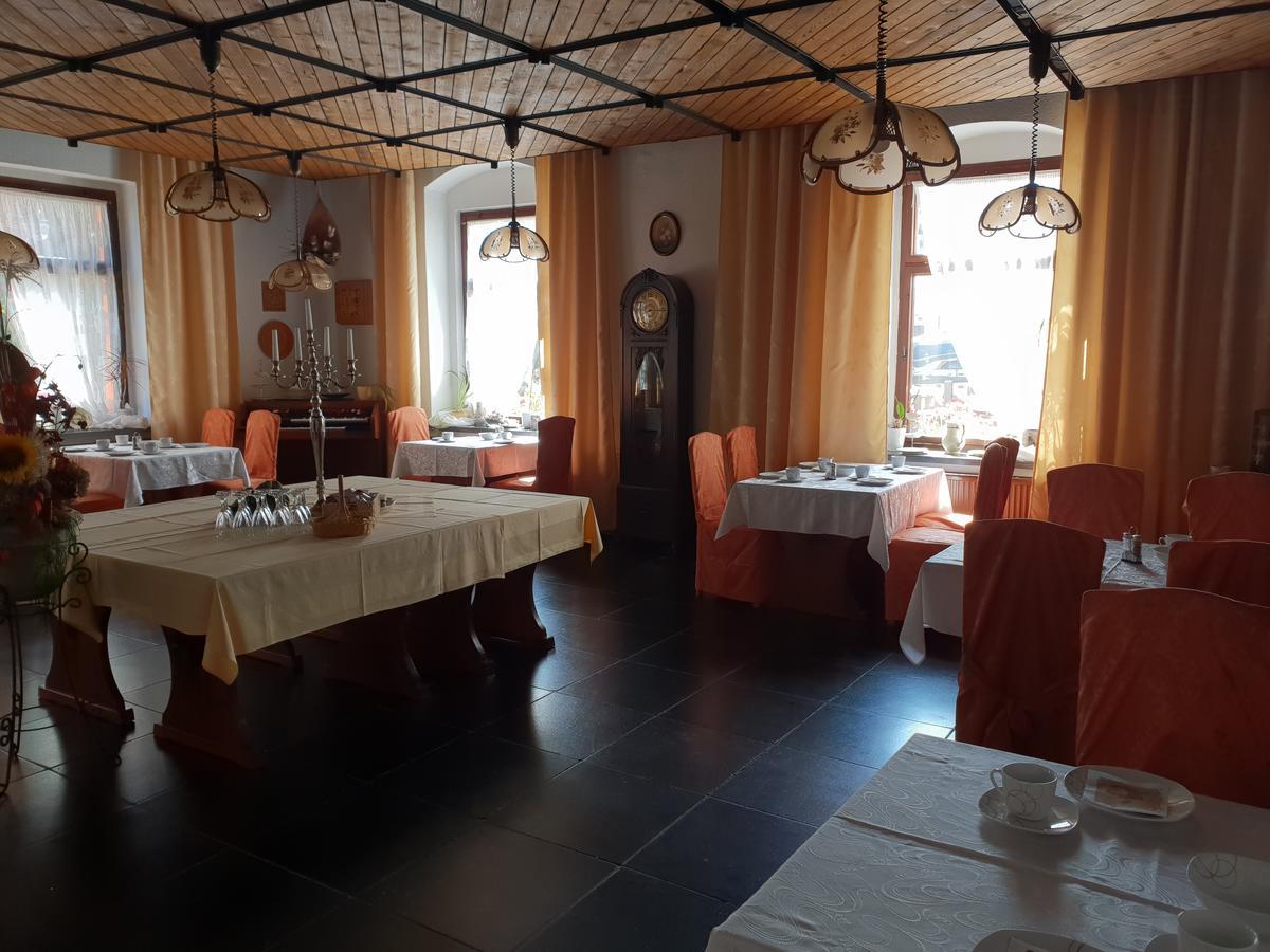 Pension Und Restaurant Die Burg Ehrenfriedersdorf Εξωτερικό φωτογραφία